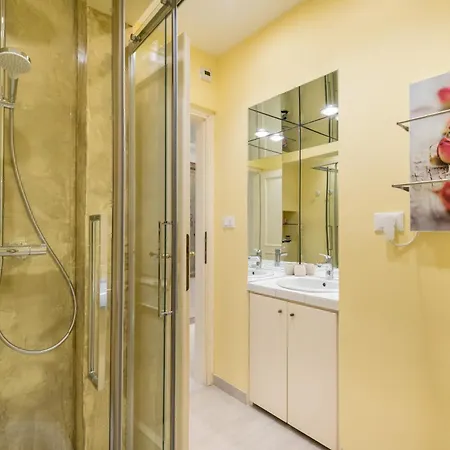 Piccolo Principe, Ognissanti Square Appartement