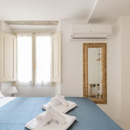 Apartman Piccolo Principe, Ognissanti Square